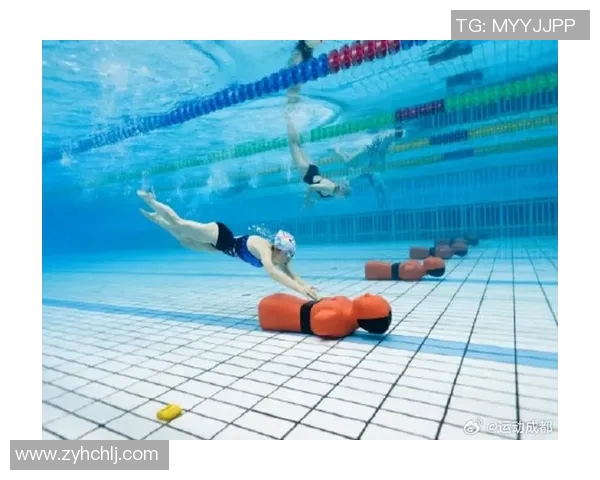 游泳运动员突破极限挑战自我 成就水中速度与力量的完美结合
